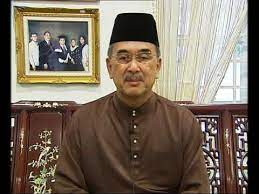 Pemimpin umno yang dimaksudkan ialah bekas ketua menteri melaka, tan sri mohd ali rustam yang tewas mengejut di kerusi kubu kuatnya, parlimen bukit katil setelah dikalahkan oleh shamsul iskandar mohd akin daripada pkr dengan dengan majoriti 5,447 undi. Ucapan Hari Raya 2016 1437h Yb Senator Tan Sri Mohd Ali Bin Mohd Rustam Presiden Dmdi Youtube
