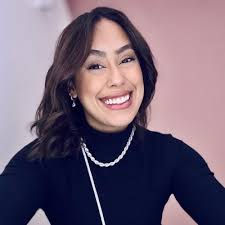 L'Oréal Paris Enters Football with Arsenal Partnership. 𝐖𝐡𝐚𝐭 𝐞𝐥𝐬𝐞  𝐢𝐬 𝐢𝐧 𝐋'𝐎𝐫é𝐚𝐥 𝐬𝐩𝐨𝐫𝐭𝐬 𝐩𝐢𝐩𝐞𝐥𝐢𝐧𝐞? 🌍 Global Sailing  Partnerships SailGP Orient Express Racing Team –…