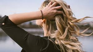 Frequent and aggressive scratching of our scalp provides the strongest direct link between dandruff and hair loss. Can Dandruff Cause Hair Loss Patient