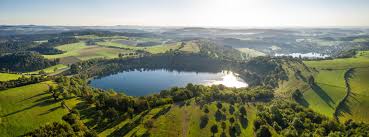 |it is one of the daun maars or daun maar group and is. Wandern Rund Um Die Eifeler Maare Liste Die Schonsten Touren Und Ziele