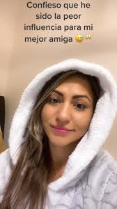 Cuando eres la mala influencia🥲🍾 #amigas #funny #latinastiktok #fypシ  #trending #colombiana #parati