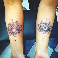 However, it has now become a thing for both men and women around the world. Matching Tattoos With Mom