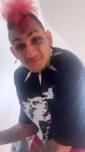 idontknowjeffery Linked up with #urfavxboyfriend 👀 possible track c...