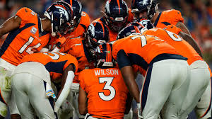 Denver Broncos players arrive in London | FOX31 Denver