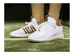Its flexible, flat knit upper is complemented by contrasting burnished leather details like a supple heel counter with loop, tongue label and medial side 5 stripes branding. K Swiss Gen K Icon Knit White 05578 103 Thesneakerone