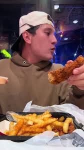 Robert Daves Hot Chicken