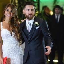He also has spanish citizenship, meaning he can play for spain. Messis Frau Das Ist Antonella Roccuzzo