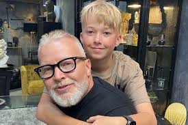 LUI'S Barber Shop On Willow