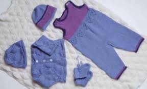 The free baby knitting sets include babycardigans, baby bonnets, hats, boottees, baby. 25 Amazing Free Baby Knitting Patterns For 0 3 Months Knitting Bee