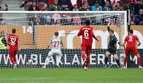 Spieltag gegen werder bremen den klassenerhalt gesichert und reist nun zum letzten spiel der saison nach münchen zum. Fc Augsburg Fc Bayern Munchen 2 2 Fcb Verspielt Sieg In Der Nachspielzeit