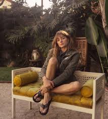 Check out amazing flipflops artwork on deviantart. Pin On Spring Outfits