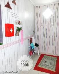Dahulu di masa nabi shallallahu 'alaihi wa sallam, shalat jumat dilaksanakan satu di kota madinah, bukan dilaksanakan di banyak rumah. Lingkar Warna 42 Desain Inspiratif Ruang Sholat Sederhana Di Dalam Rumah Minimalis