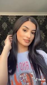 Tiktok Hair Dye Trend In 2020 Straight Hairstyles Hair Styles Dark Hair