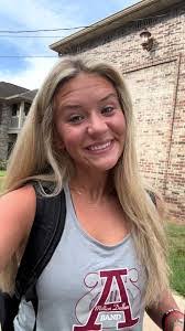 Savannah Helton's Instagram, Twitter & Facebook