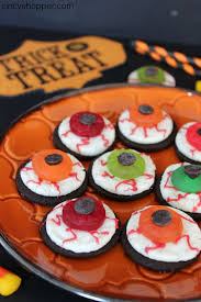 Oreo Eyeballs Halloween Treats Cincyshopper Halloween Food Treats Halloween Food Desserts Halloween Desserts Easy