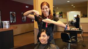 Those looking for a streamlined education without excessive costs are usually pleasantly surprised by what a community college has to offer. Empire Makeup School Saubhaya Makeup