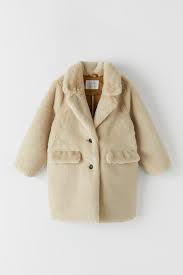 Capuche amovible et imitation fourrure. Manteau Double Face En Fausse Fourrure Zara France