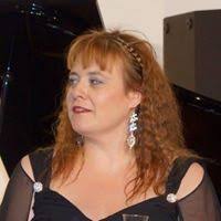 Esther Dean (estherdean10)