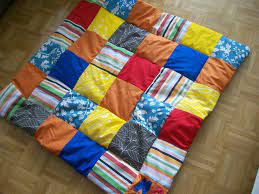 Eine diy krabbeldecke nähen für babys: Diy Krabbeldecke Selbermachen Patchworkdecke Geschenk Zur Geburt