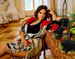 Debiutowała również jako prowadząca, razem ze znanymi prowadzącymi ewa prowadziła cały najważniejszy w tym roku w polsce muzyczny festiwal. Magazyn Viva Ewa Farna Waga Ewa Farna O Nadwadze I Dbaniu O Sylwetke Viva Pl