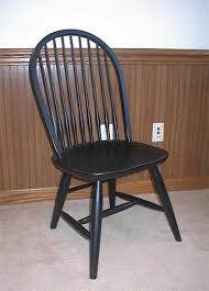 A black leather seat offers additional comfort without sacrificing style. Early American Windsor Chair From Dutchcrafters Amish Furniture