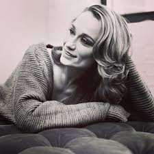 Thank you to @rinallen for reaching out to me and making me blush. You are  beautiful too, mind-bogglingly witty, and fence like a badass. I will  always be here to support my