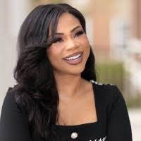 Lee Roundtree's Instagram, Twitter & Facebook