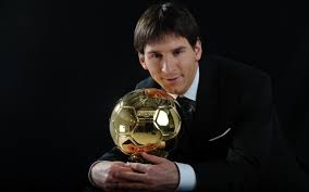 Lionel messi, cristiano ronaldo og luka modric er de seneste vindere af prisen, mens også ronaldinho, kaka, pavel nedved, michel platini og marco van basten har fået den store hæder. Ten Years Since Leo Messi S First Ballon D Or