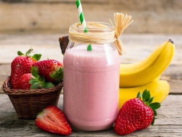 Công thức sinh tố Dâu Chuối đơn giản với nước Pi