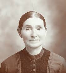 Dorothy Hardman's Instagram, Twitter & Facebook