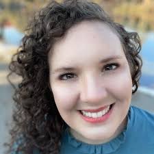 Rachelle Fields's Instagram, Twitter & Facebook