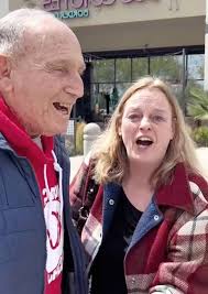 How do celebrities stay cool? They have many fans. 🤣🤣🤣