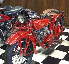 1927 Indian Scout On Exhibit At The Sturgis Motorcycle Museum Hall Of Fame Www Sturgismuseum Com Indian Motorcycle Indian Motorbike Motorcycle Museum
