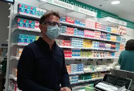 Le pas de la case (en catalan : Une Pharmacie Quasi Confinee A Clermont Ferrand Au Coeur Du Centre Jaude 1 Ferme Clermont Ferrand 63000