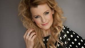 Jana bartošová has 220 books on goodreads, and is currently reading slepé skvrny by daniel prokop and fonetická identifikace mluvčího by radek skarnitzl. Iveta Bartosova Facebook
