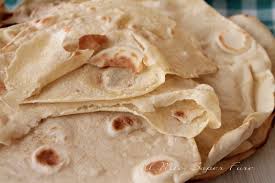 Vediamo adesso insieme come realizzare la piadina fatta in casa! Piadina Fatta In Casa Senza Strutto E Lievito Morbida Arrotolabile