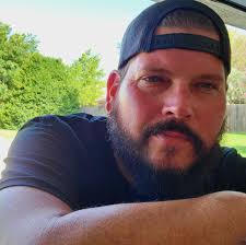 Leonard quarterbacked Notre Dame to...