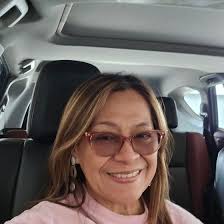 🍋 Lemon Herb Salmon & Avocado Quinoa Bowl 🐟🥑 Ingredients: For the  Salmon: 🐟 2 salmon fillets (about 6 oz each) 🍋 Juice of 1 lemon 🌿 1 tbsp  fresh dill, chopped