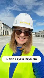 Praca inżyniera budownictwa to nie tylko kask i wizyty na budowie. To także  planowanie, koordynacja, analizy i… godziny spędzone nad dokumentacją 📊. ,  Wrażeniami "Dnia z życia Inżynierki" podzieliła ...