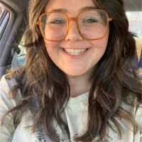 Kendra Oakley's Instagram, Twitter & Facebook