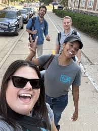 Ronnie Lowe's Instagram, Twitter & Facebook