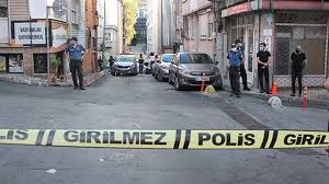Konya'da iki grup arasında çıkan kavgada 3 kişi bıçakla yaralandı. Konya Da Trafikte Bicakli Sopali Kavga 2 Yarali Son Dakika Haberleri