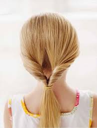 Nos plus belles inspirations en photos sur cheveux courts ou cheveux longs. Petite Fille 30 Coiffures Attachees Faciles Pour L Ecole
