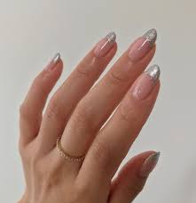 Maybe it s because we ve all been cooped up inside for half of 2020 but come fall glittery shimmery glitzy af nails you know the kind usually. 47 Best Christmas Holiday Nail Designs 2020 Festive Ideas Glamour