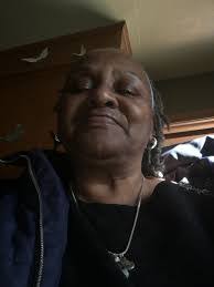 Lenore Gardner's Instagram, Twitter & Facebook