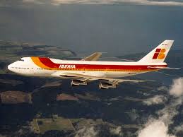 The boeing converted freighter will have an estimated capacity of 113,490 kg (250,200 lb) and a range of 7,600 km (4,100 nm). Boeing 747 Wikiwand