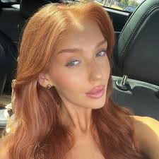 Brooke Oldfield's Instagram, Twitter & Facebook