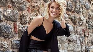 Burcu biricik (born 4 may 1989) is a turkish actress. Kirmizi Oda Dizisine Veda Eden Burcu Biricik Yeni Projesiyle Hayranlarini Heyecanlandirdi Haberler Magazin