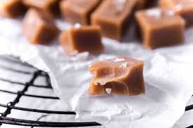 Soft Karamell Bonbons Life Is Full Of Goodies Rezept Karamell Caramel Rezept Toffee