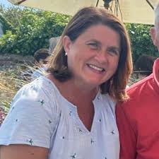 Claire Strachan (@ClaireStracs)